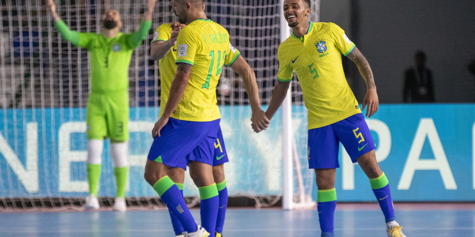 Futsal: Brasil goleia Costa Rica e chega às quartas da Copa do Mundo