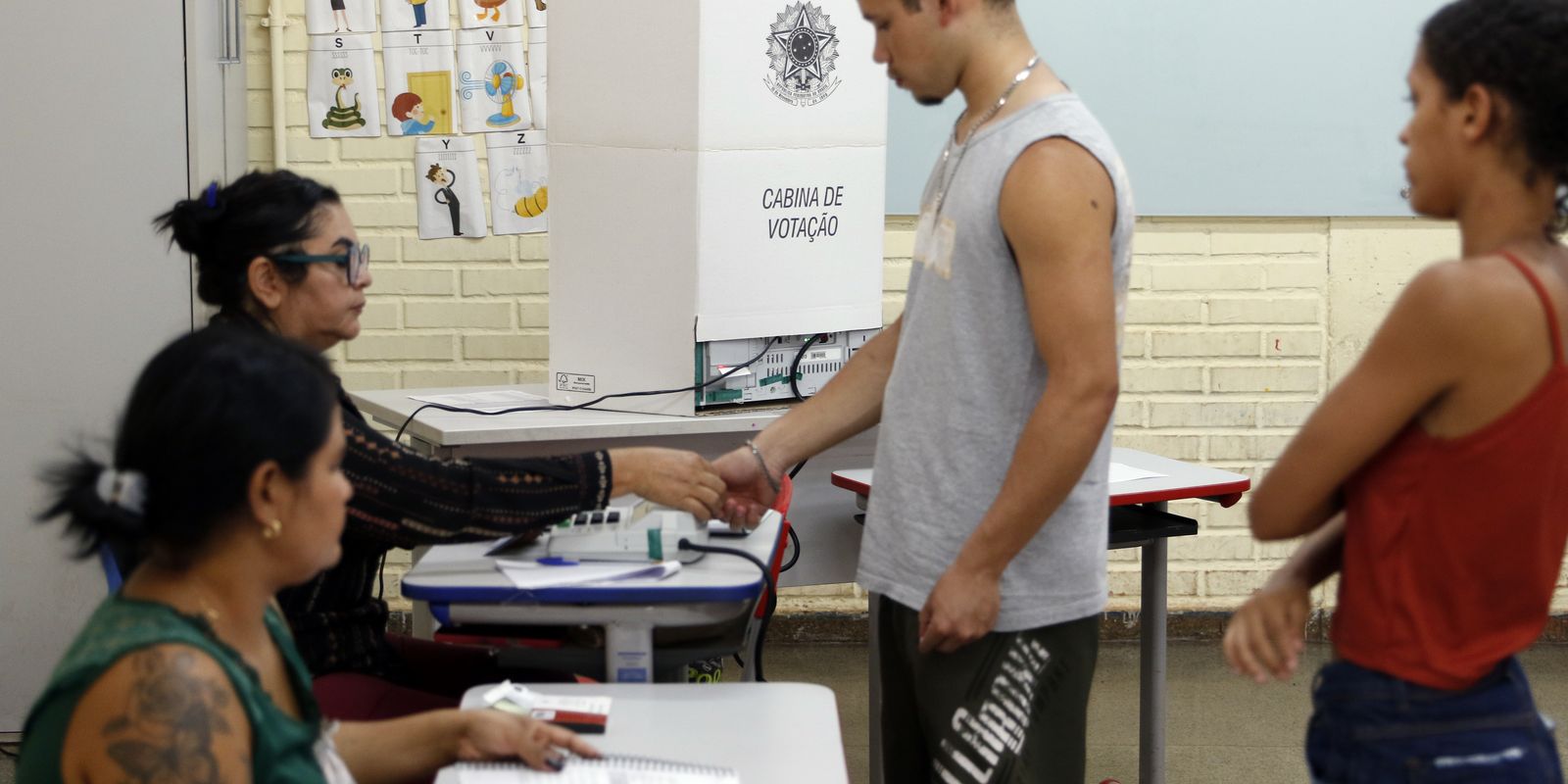 Missões internacionais dizem que eleições ocorreram de forma ordenada