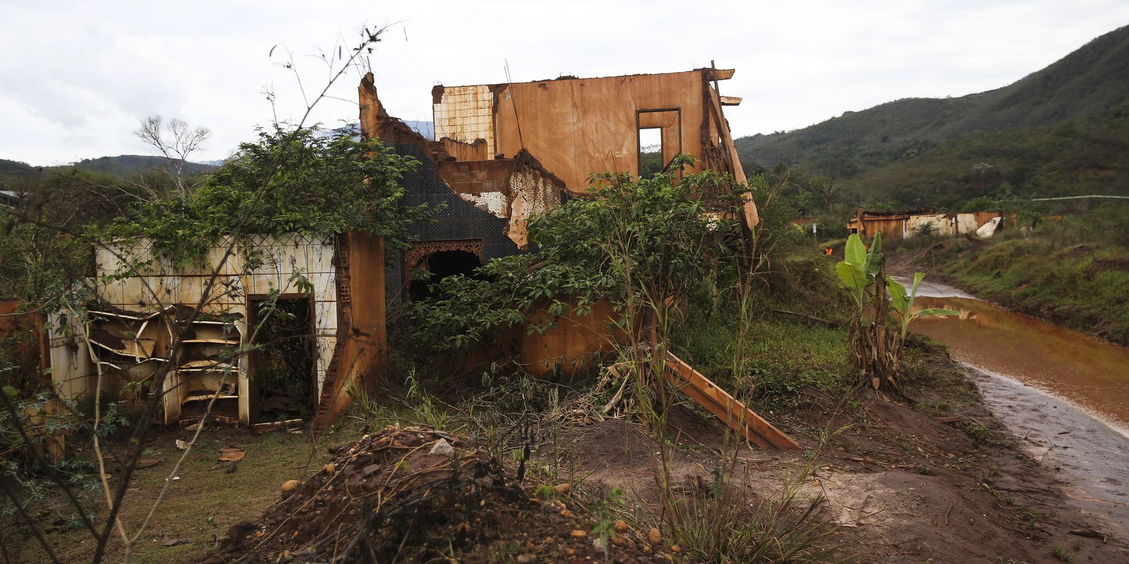 Justiça absolve Samarco, Vale e BHP pelo rompimento em Mariana