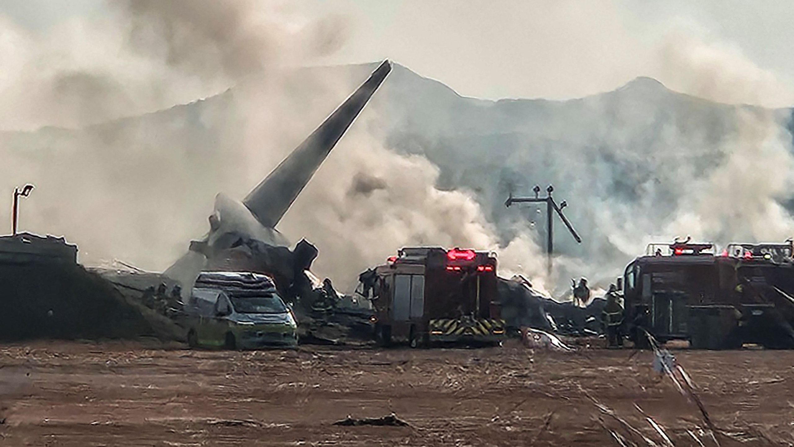 Caixas-pretas do avião acidentado na Coreia do Sul são recuperadas