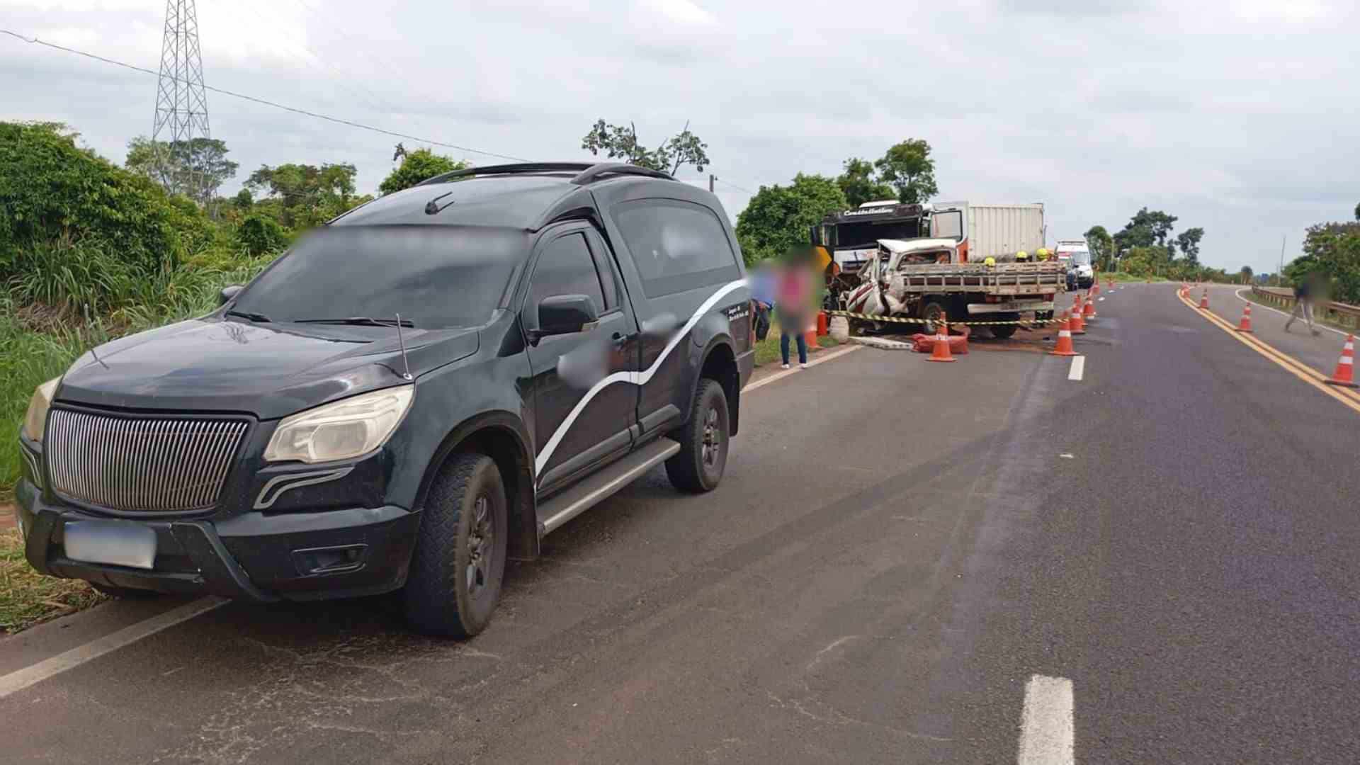 Acidente na BR-163 entre caminhonete e caminhão matou três da mesma família, de Camapuã