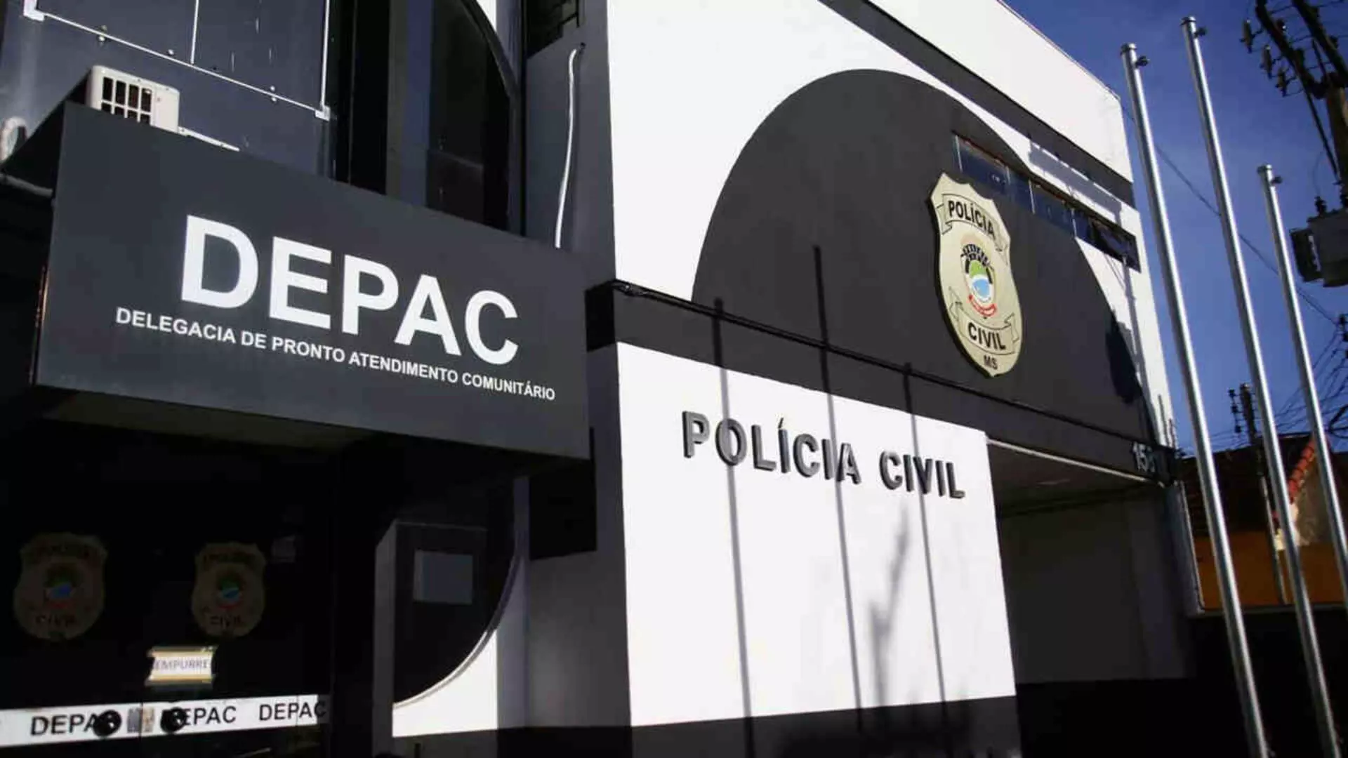 Homem perde R$ 10 mil ao ter conta invadida por falso advogado