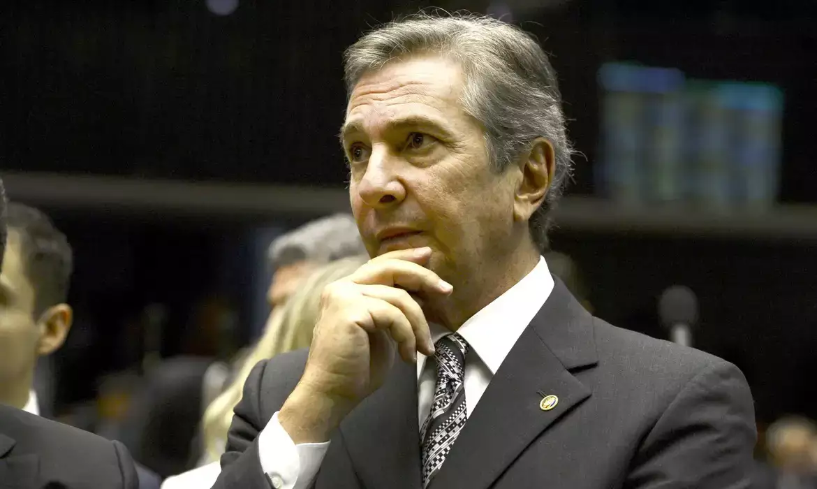 Ex-presidente Collor é preso em Maceio após ordem do STF