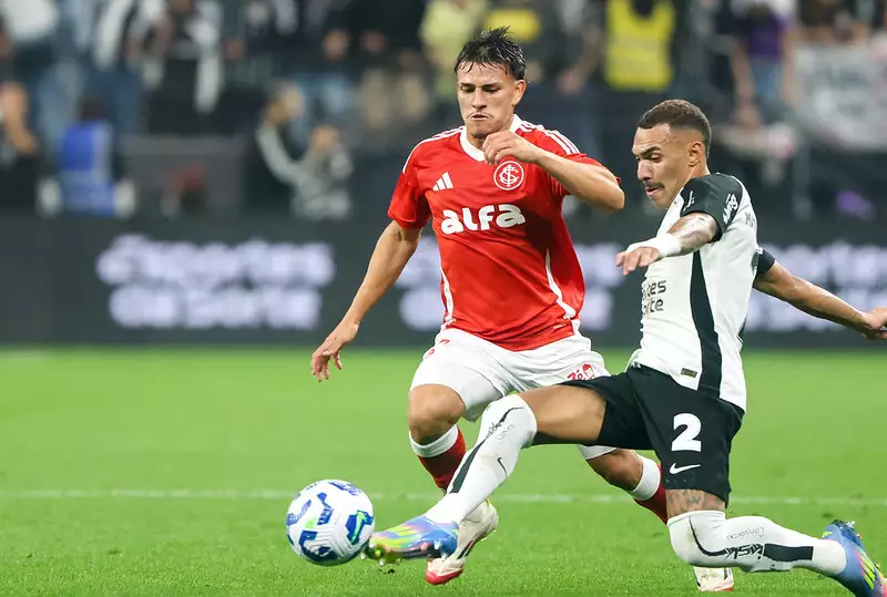 Yuri Alberto marca três vezes e comanda vitória do Corinthians sobre o Inter