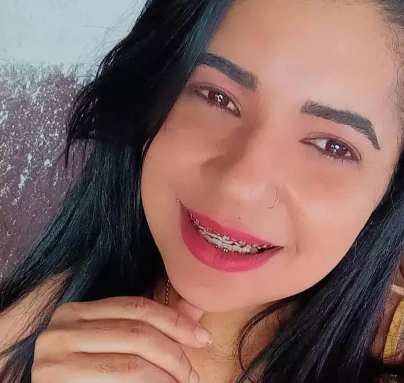 Vítima de feminicídio foi morta por jovem que a culpava por separação dos pais