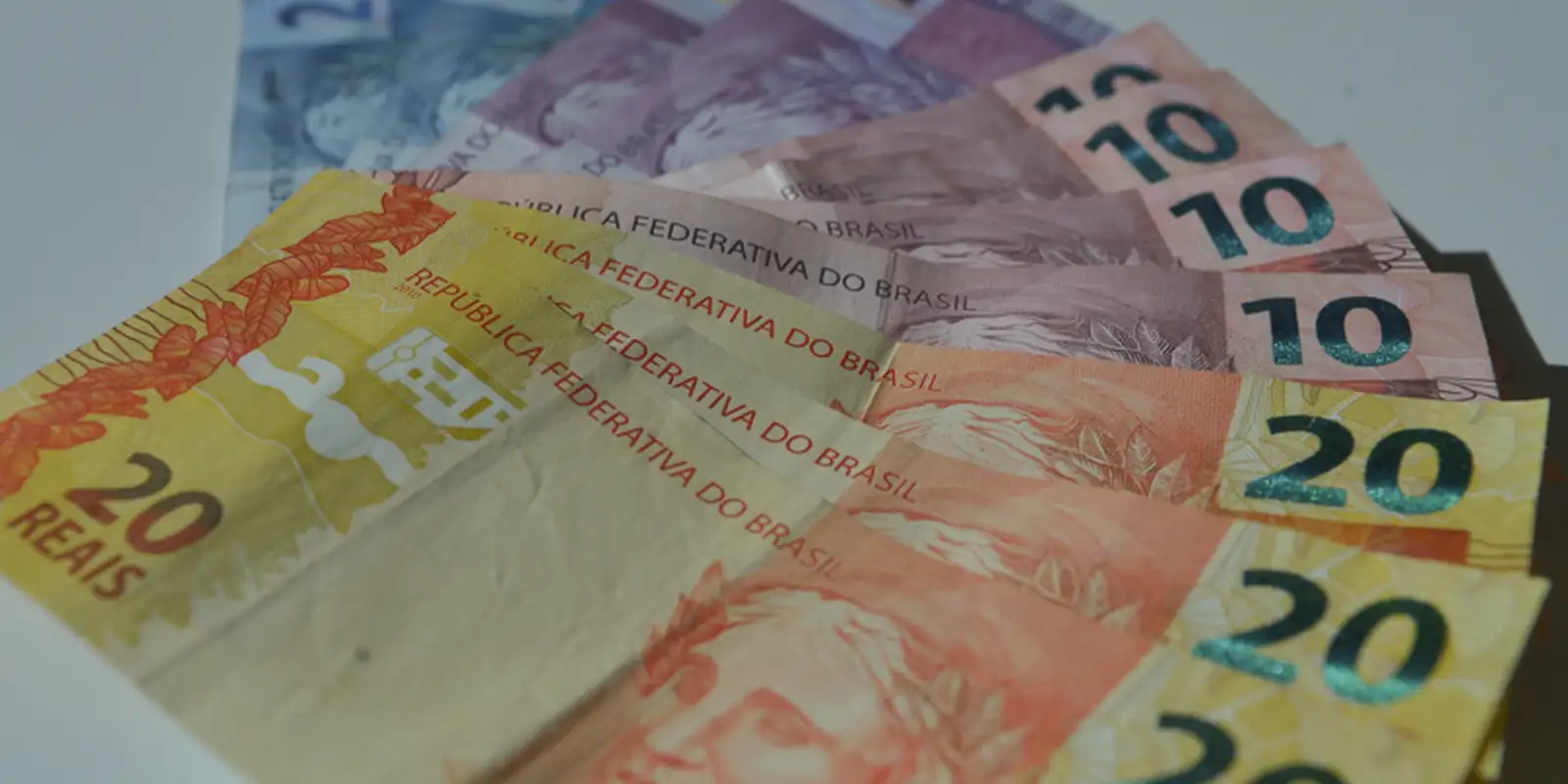 Empresas procuraram menos crédito em março