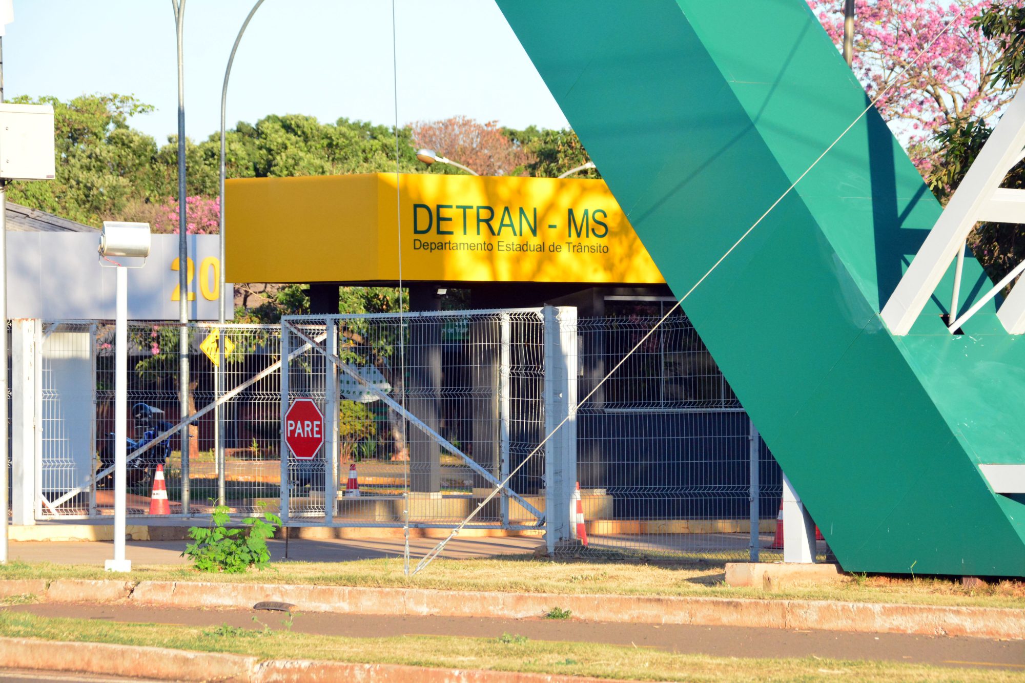Servidores do Detran criticam fim da vistoria veicular para transferência