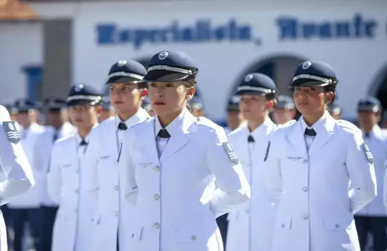 Aeronáutica lança concurso para sargento com 206 vagas de nível médio.