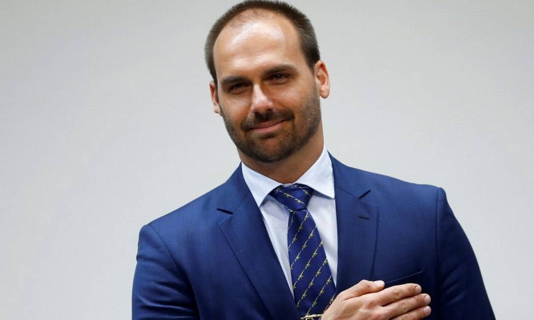 Eduardo Bolsonaro vê “homens de óculos escuros” em frente à casa nos EUA e chama a polícia