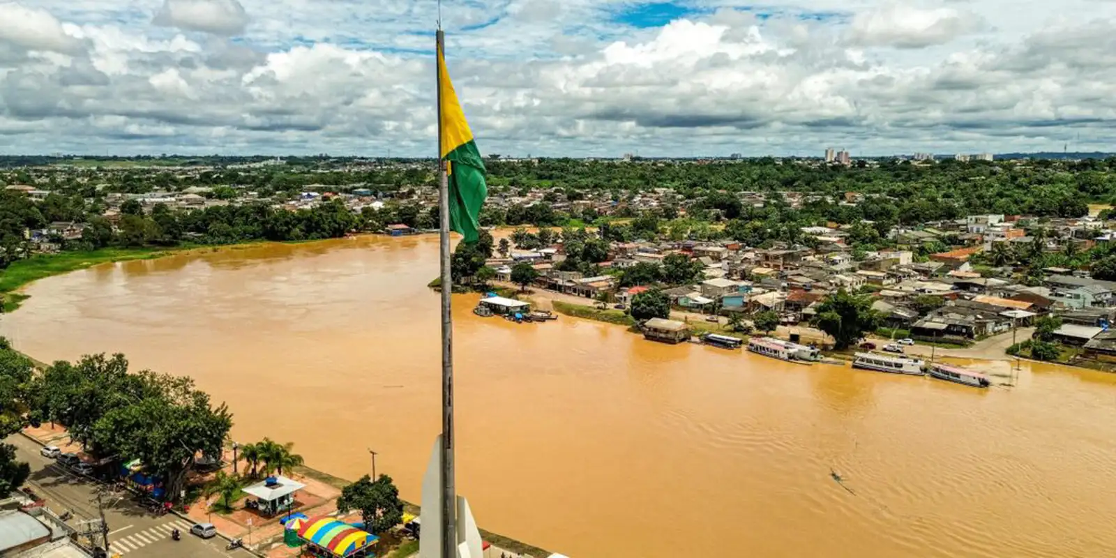 Rio Acre mantém nível elevado e Defesa Civil segue em alerta