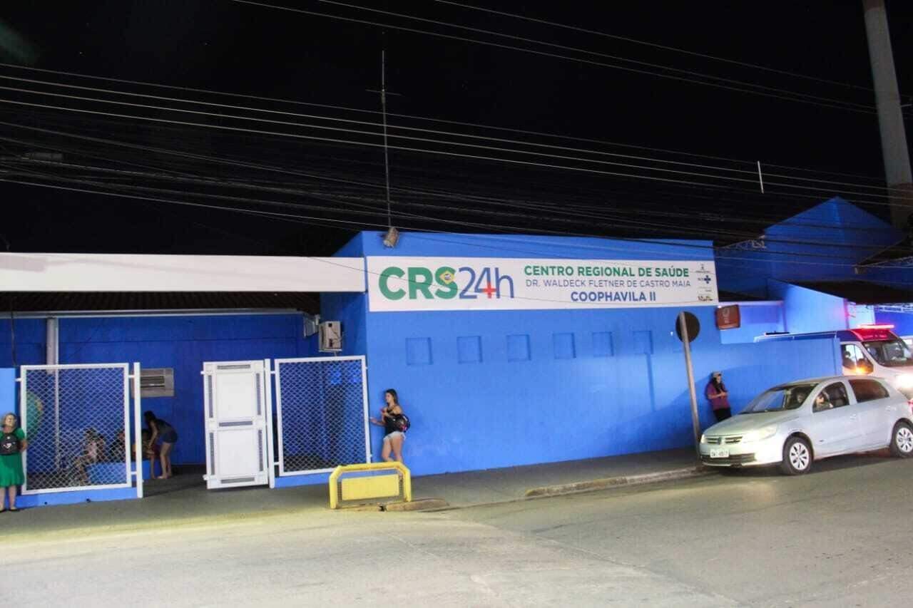 Com 7 facadas nas costas em tabacaria, rapaz é socorrido em estado grave
