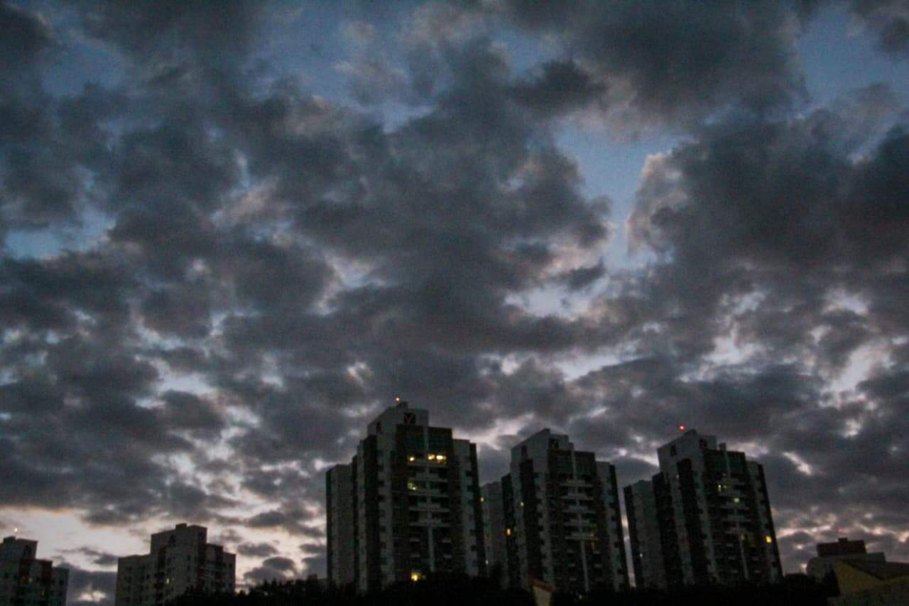 Capital deve registrar máxima de 29°C; há possibilidade de pancadas isoladas de chuva no extremo sul de MS
